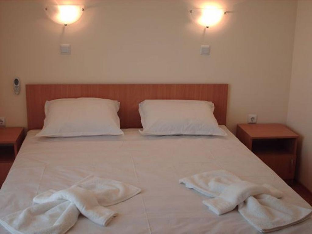 Hotel Chateau Aheloy Pomorie Exterior foto
